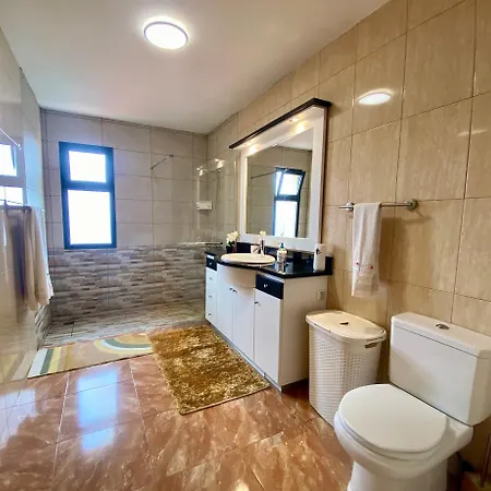 Casa Gomes بيت للعطل كالهيتا